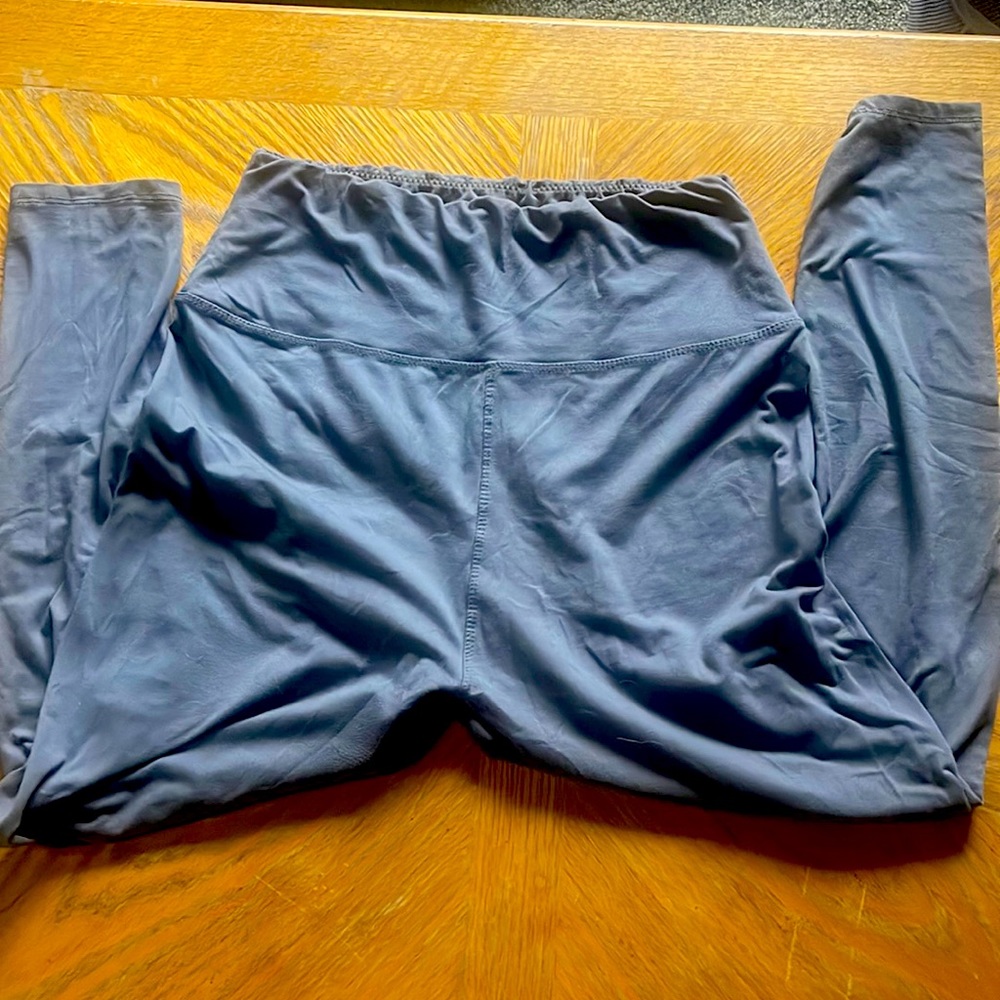 Plus size leggings gray